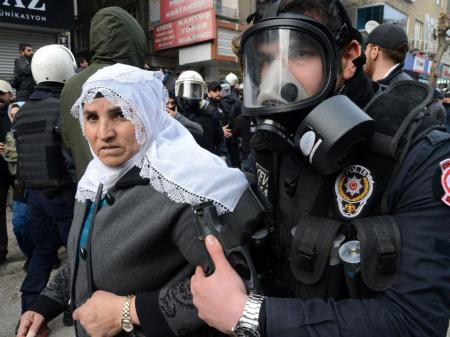 21-Turkish-riot-police-AFP-Getty